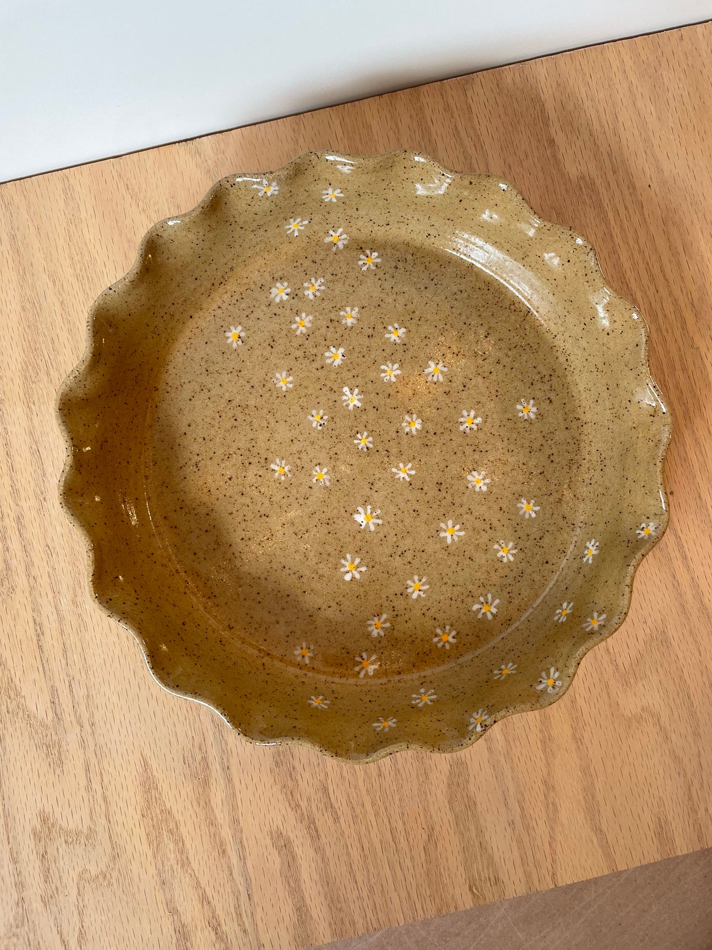 Speckled Scattered Daisies Pie Plate *PRE-ORDER*