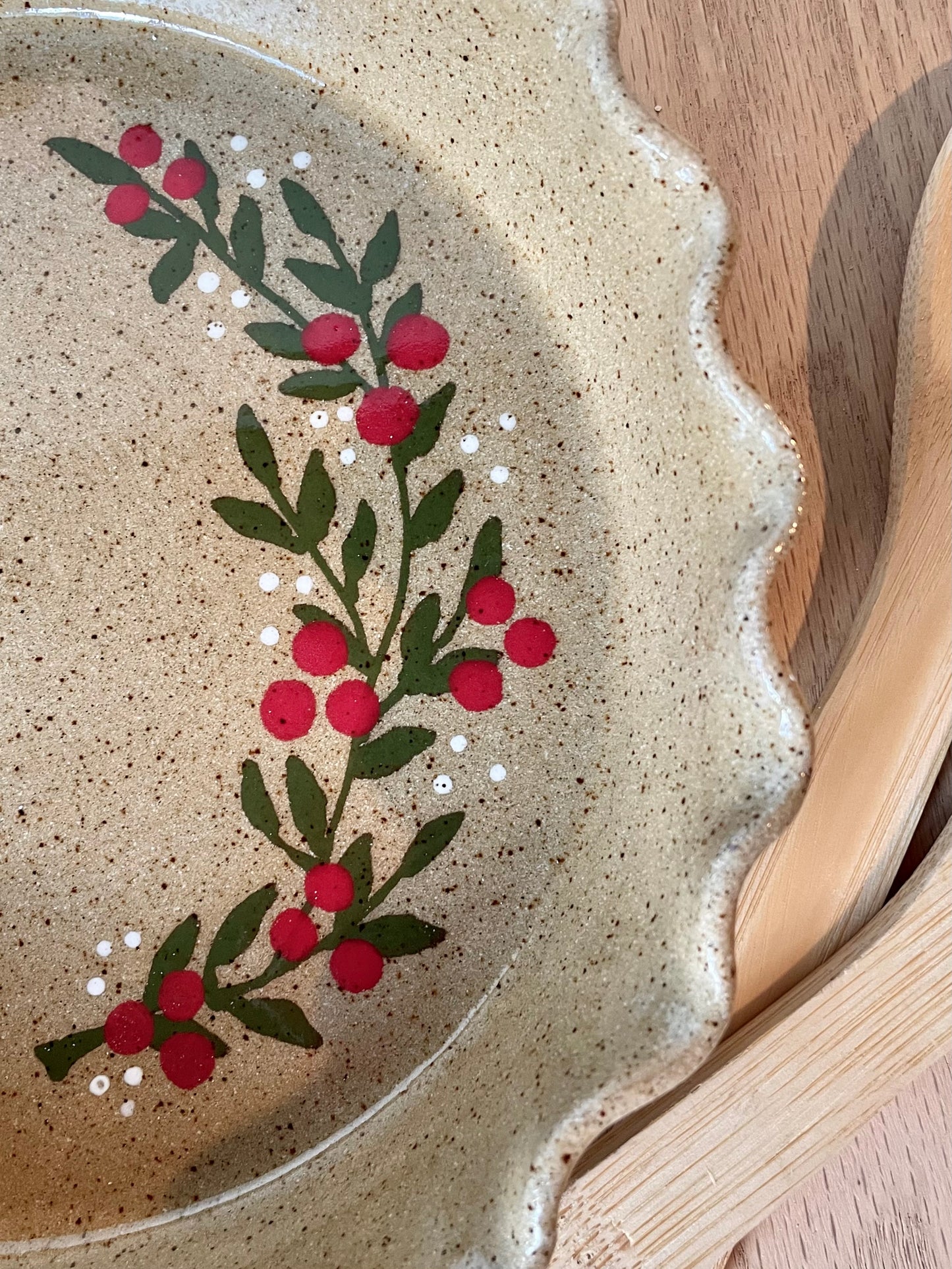 Mistletoe Pie Plate *PRE-ORDER*